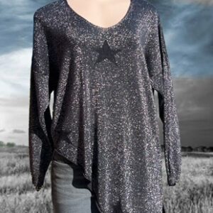 Metallic V-neck Top with slanted hem